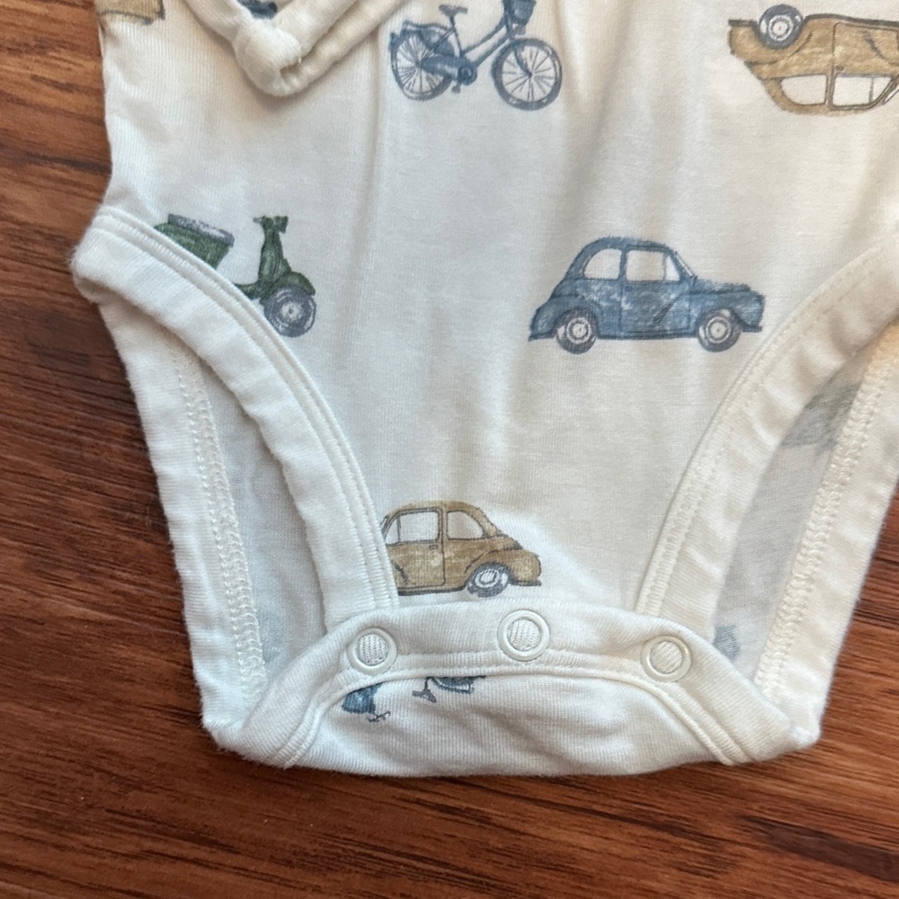 Carter’s Purely Soft Longsleeve Bodysuit and Pants Size 3 Months - Picture 4 of 5
